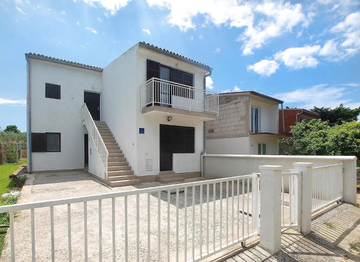 Apartments Tomislav 2078 Peroj Croatia