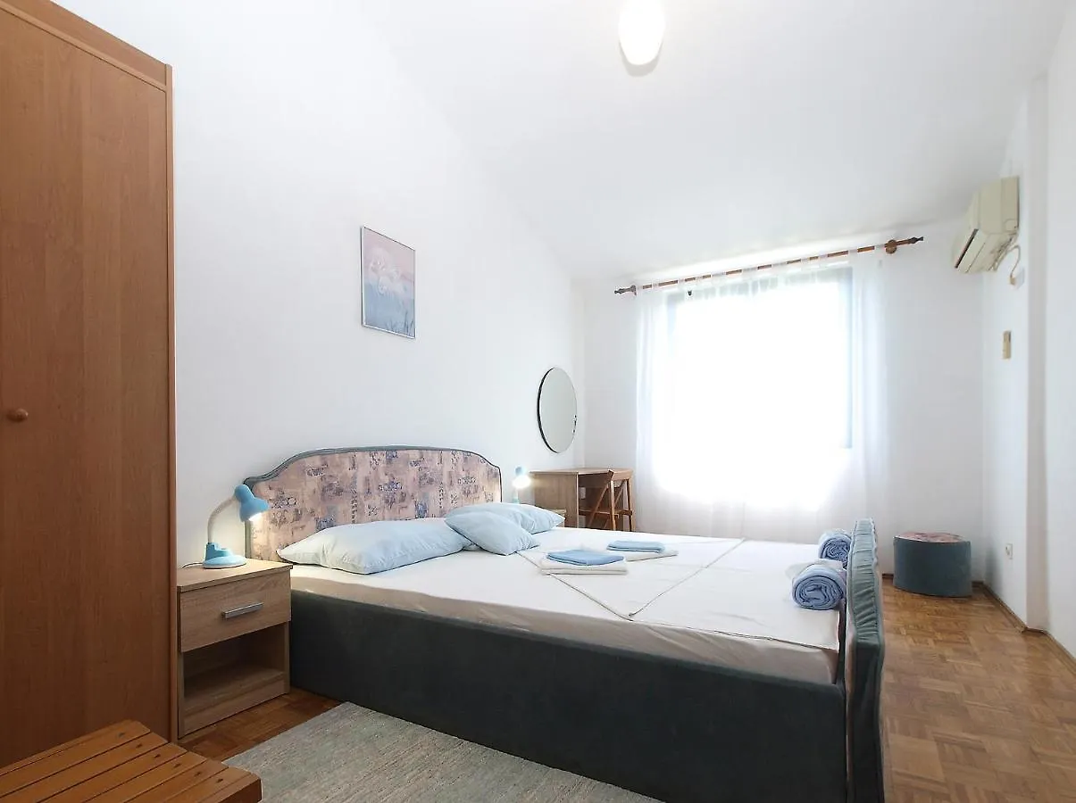 Apartments Tomislav 2078 Peroj Croatia